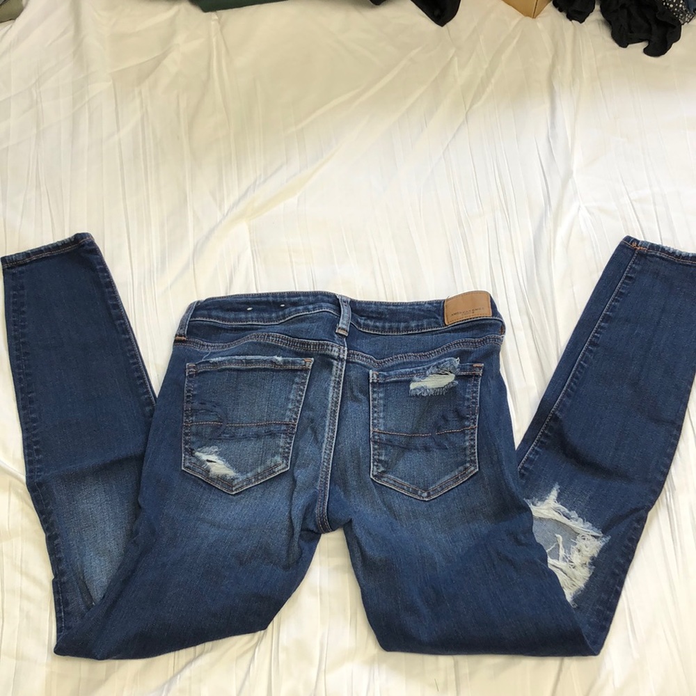 American Eagle Super Stretch skinny jeans. Size 4 Regular.
